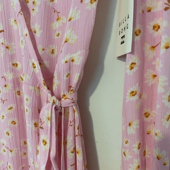 😍2/$20 NWT Billabong Sz XS Floral Pink Wrap Dress - Picture 9 of 13